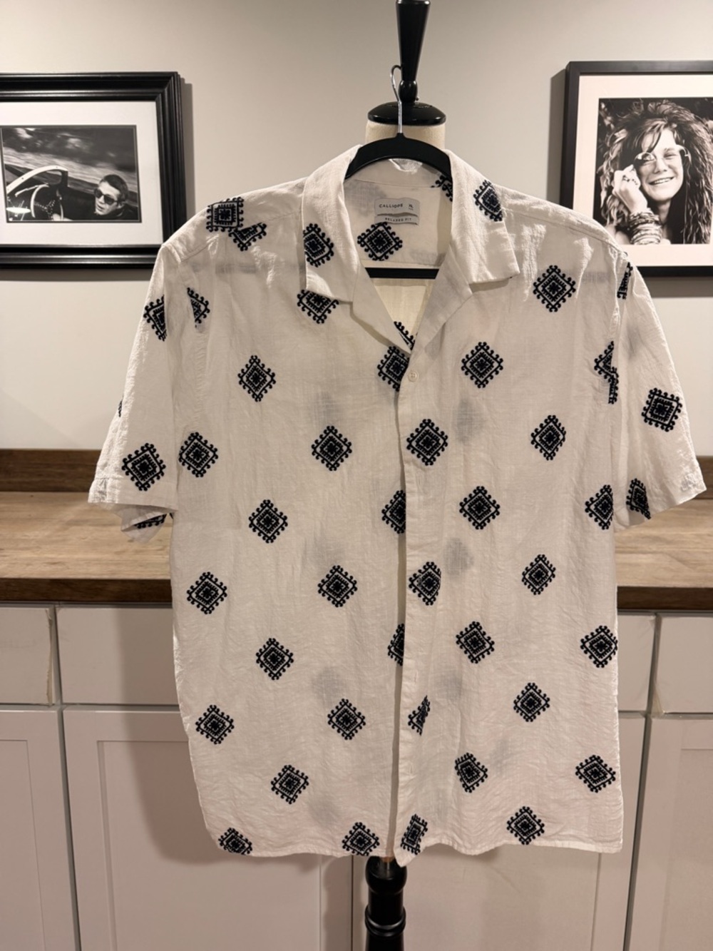 Calliope Men's White Short-Sleeve Button-Down Shirt with Black Geo Print size XL